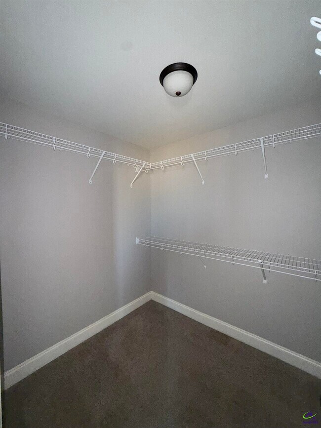 Building Photo - 150 Worchester Cir