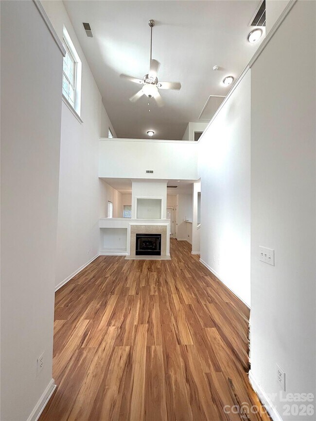 Building Photo - 4058 Glenlea Commons Dr