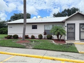 Building Photo - 102 Villaway
