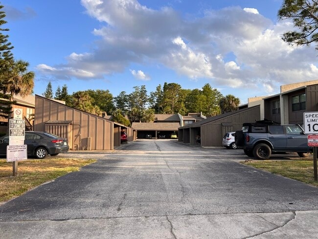 Building Photo - PRICE REDUCED!  Stylish 2 BR 2 BA Condo w/ Modern Amenities & Prime Parking!