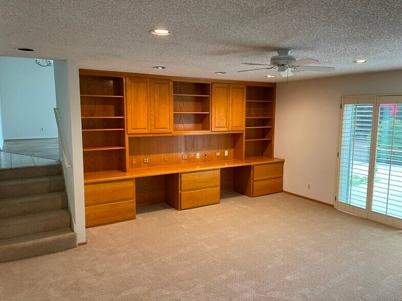 Building Photo - 22913 Juniper Ave