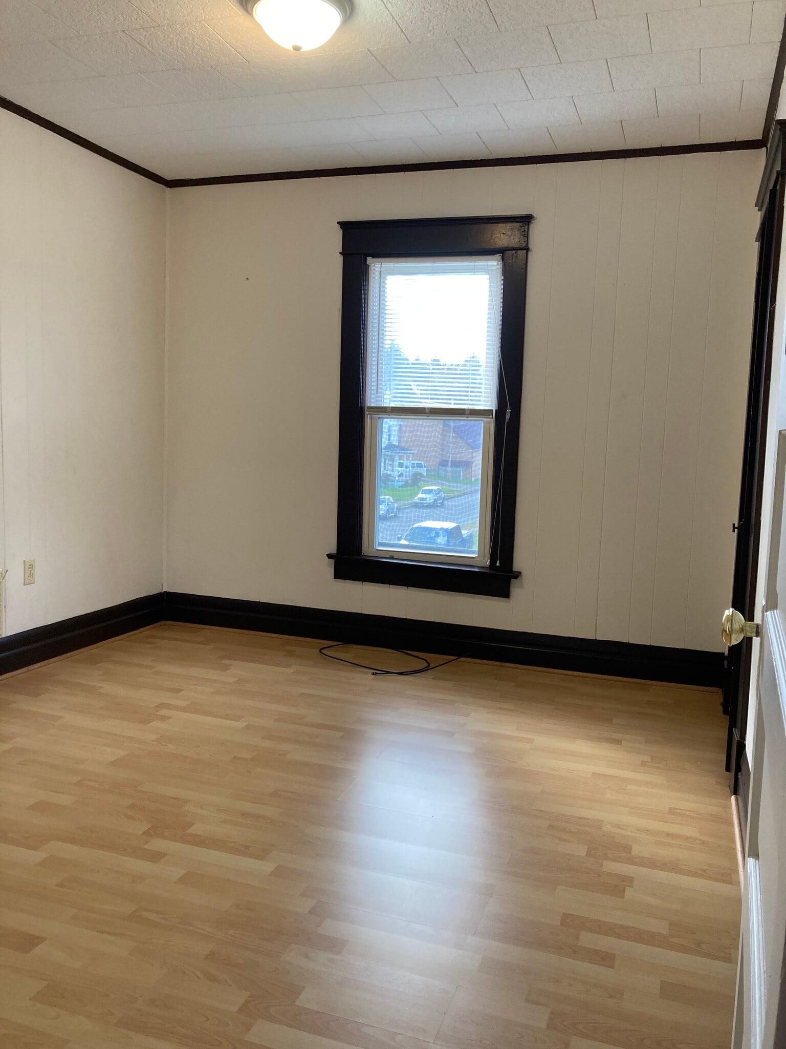 Bedroom - 104 W Miller St