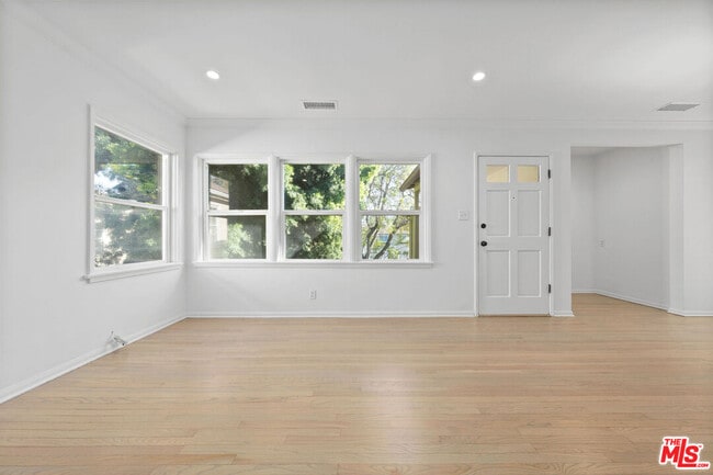Building Photo - 11345 Cashmere St
