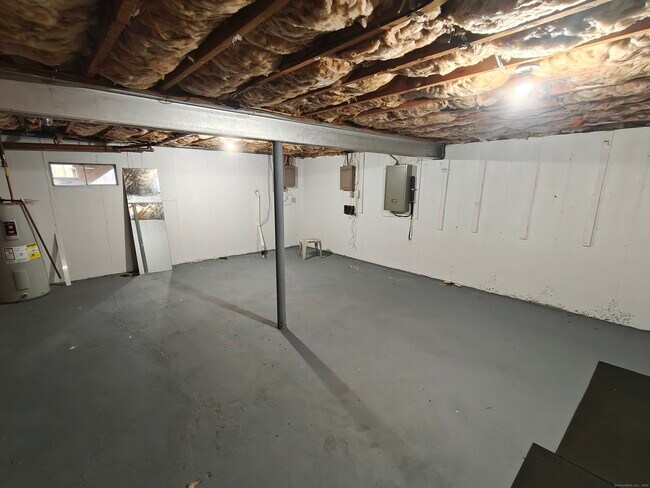 Building Photo - 700 High Street Ext