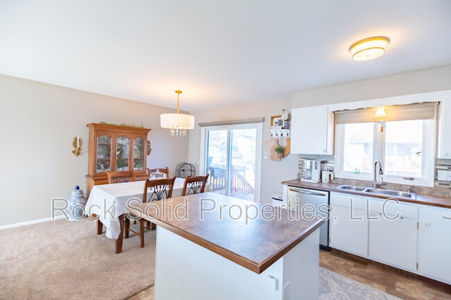 Building Photo - 1308 Green Acres Ct