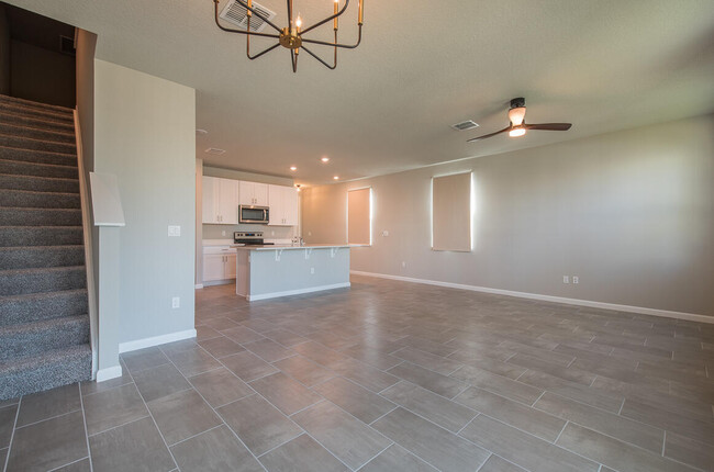 Building Photo - 3918 SE Mentmore Ln