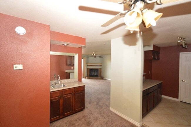 Building Photo - 2nd Floor Condo in a Gated Community