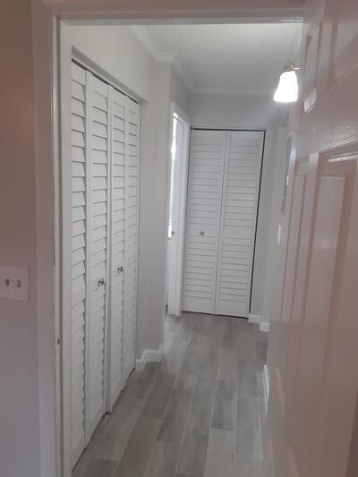 Building Photo - 9999 Summerbreeze Dr