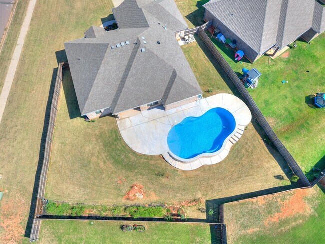 Building Photo - 1745 Cowboy Ln