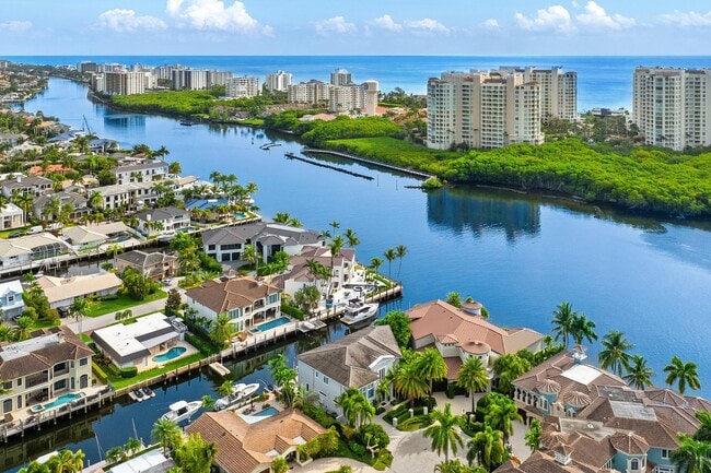 Building Photo - 863 Enfield St