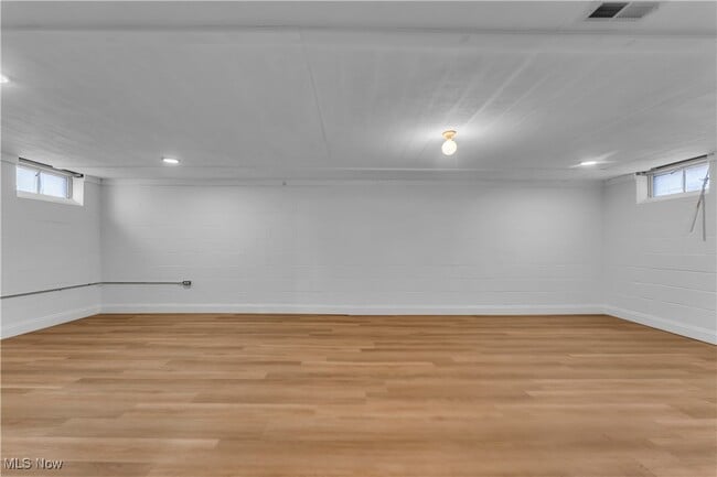 Building Photo - 20870 Wilmore Ave