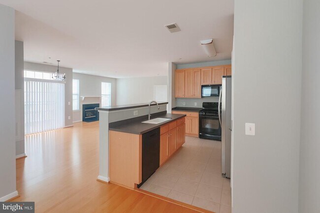 Building Photo - 4191 Lochleven Tr