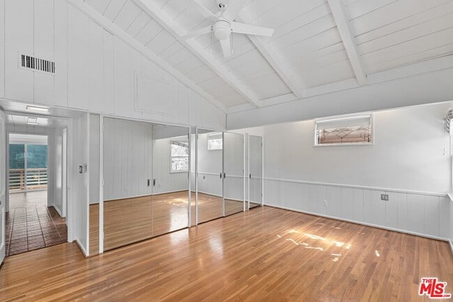 Building Photo - 112 Fleet St