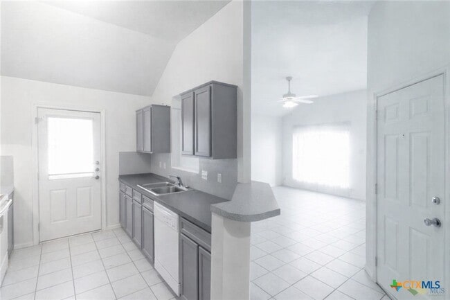 Building Photo - 3603 Woodrow Dr