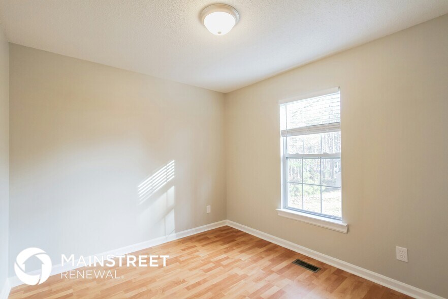 Building Photo - 127 Milbros Ln