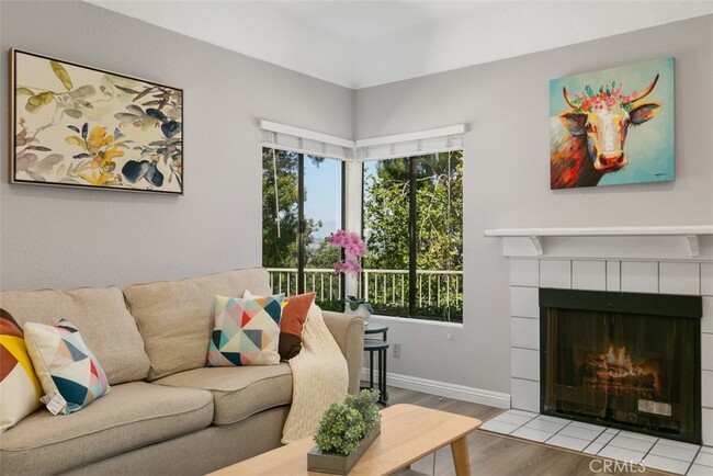 Building Photo - 22757 Lakeway Dr