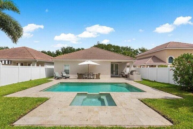 Building Photo - 1050 Delray Lakes Dr