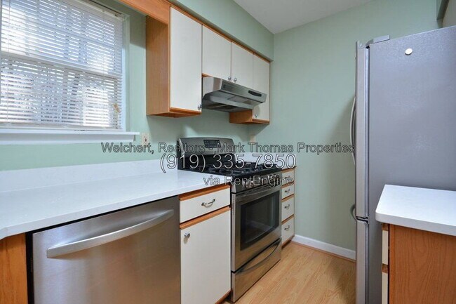 Building Photo - 425 Summerwalk Cir