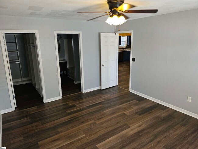 Building Photo - 132 Falcon Ridge Dr