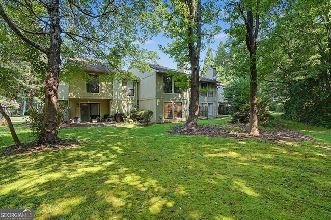 Building Photo - 6350 Hawthorne Terrace