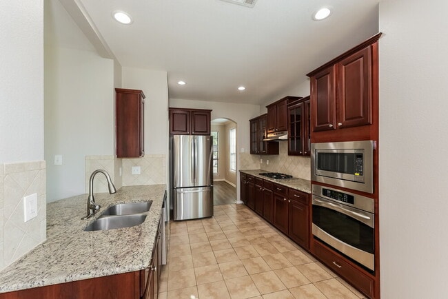 Building Photo - 12701 Campolina Way