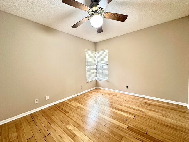 Building Photo - 4509 Carambola Cir S