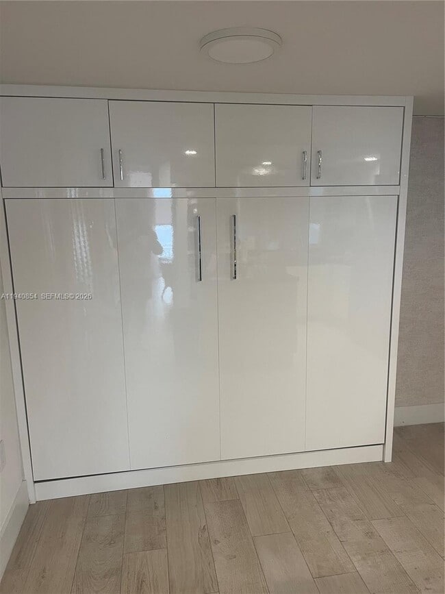 Building Photo - 345 Ocean Dr