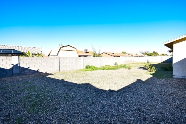 Building Photo - 2866 S 30th Dr
