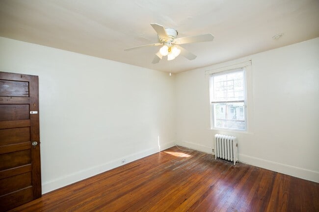 Building Photo - 2026/2027 JHU Off-Campus 5bd/2ba Rowhome w...