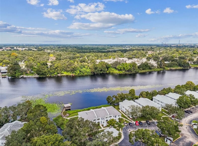 Building Photo - 4134 Dolphin Dr