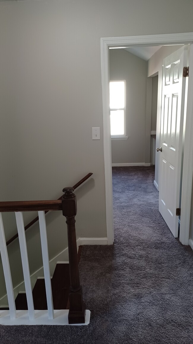 Building Photo - 521 Fairfield Way