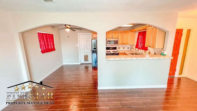 Building Photo - 3311 Camellia Dr