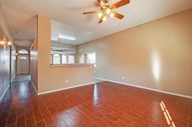 Building Photo - Gorgeous and Spacious Eastside Home for Rent with Refrigerated Air!