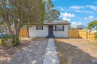 Building Photo - Large 3bdrm/1bath  ** Section 8 OK ** Read...