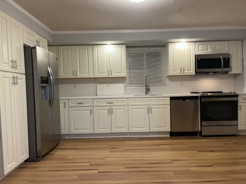 Primary Photo - 2208 N Janney Ave