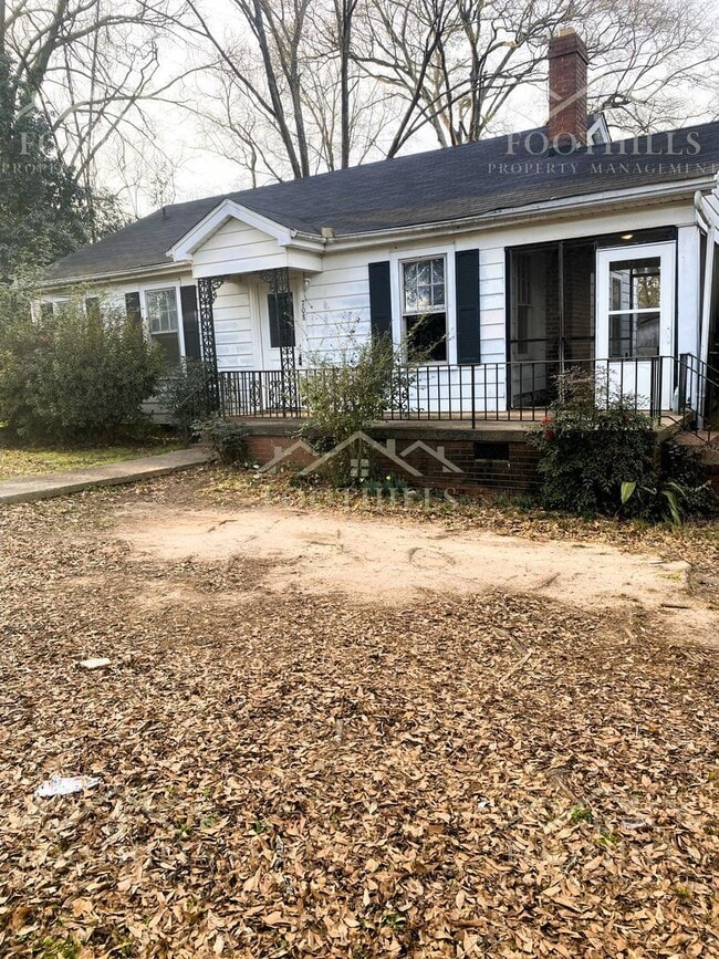 Building Photo - 708 Crescent Dr