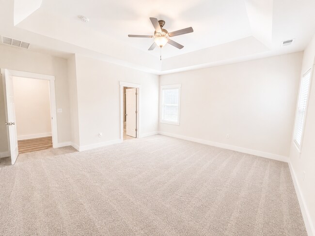 Building Photo - 404 Cattail Holw Wy