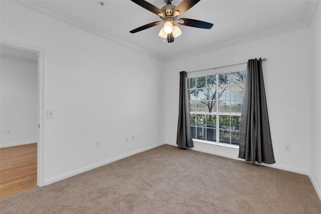 Building Photo - 3231 Allen Pkwy