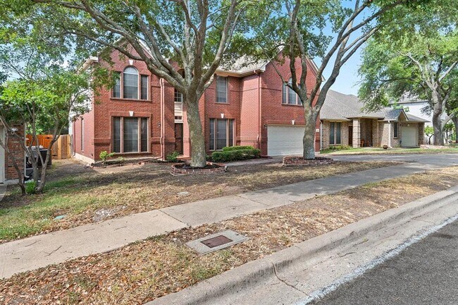 Building Photo - 1601 Chasewood Dr