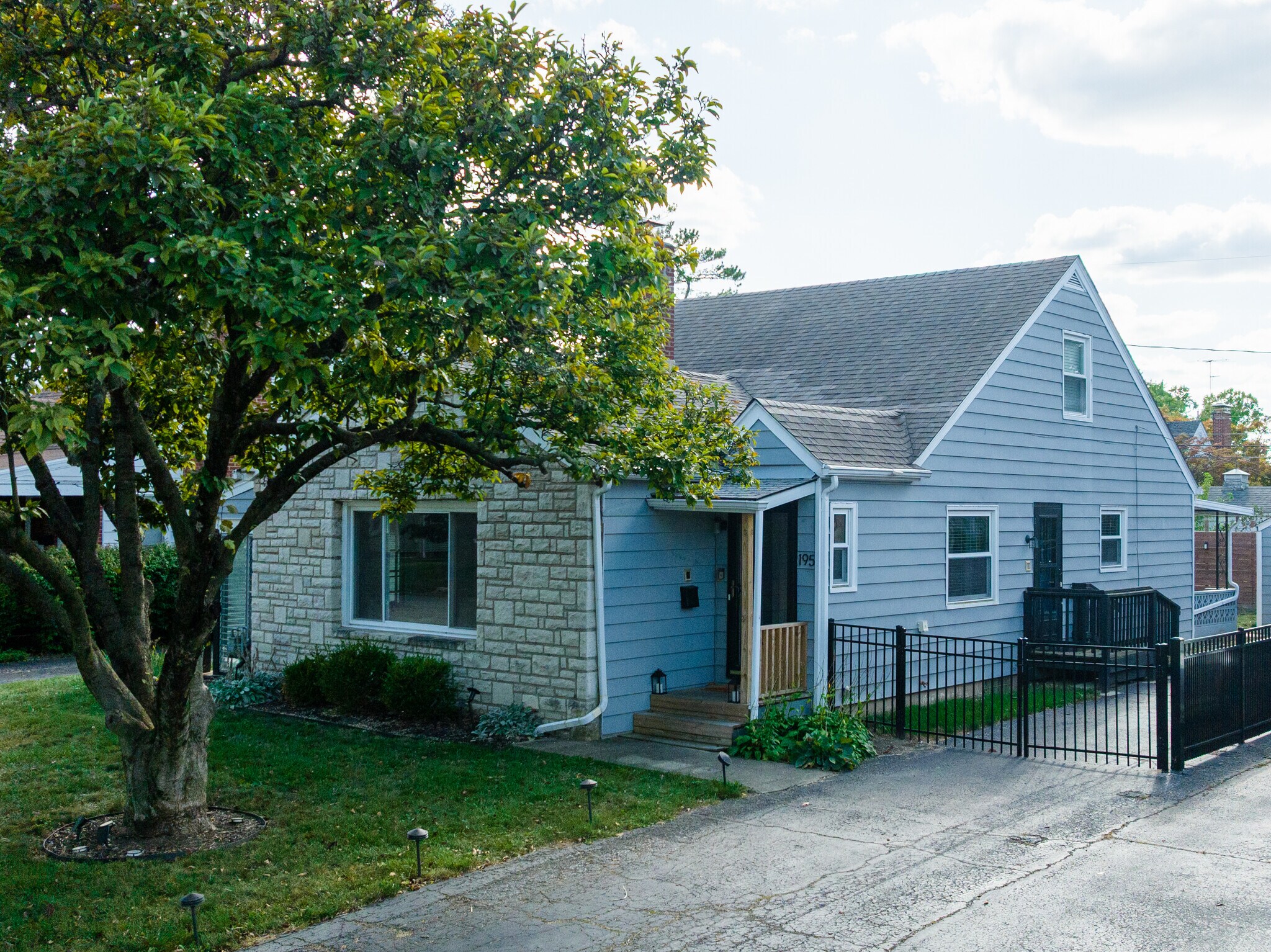 Building Photo - 195 S Sylvan Ave