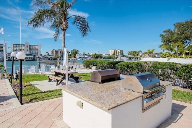 Building Photo - 10351 Regal Dr