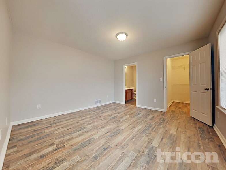 Building Photo - 5378 Dollar Run Dr