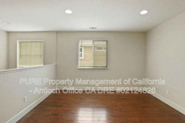 Building Photo - 60 Xena Court