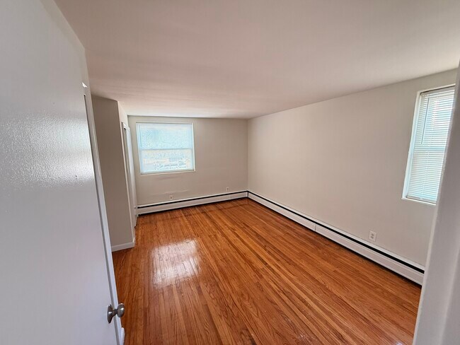 Building Photo - Butler Apartments