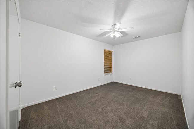 Building Photo - 14718 Cypress Green Dr