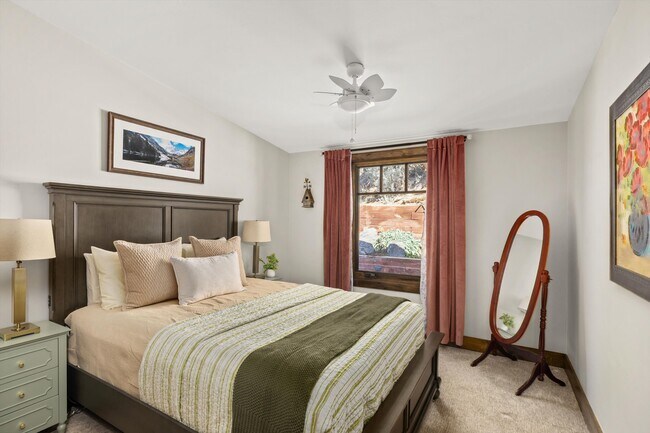 Building Photo - 641 Pinon Dr