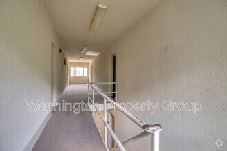 Building Photo - 3009 Southern Ave SE