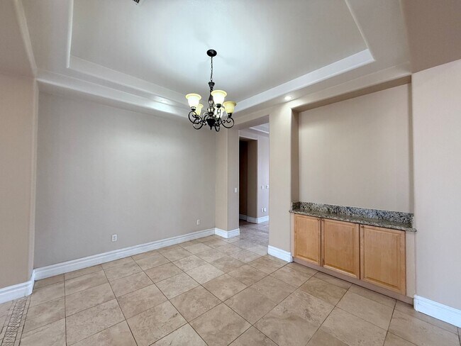 Building Photo - 5/BD 2.5/BA Spacious Home with Casita, RV ...