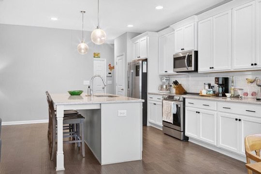 Building Photo - 4007 Avalon Ct.