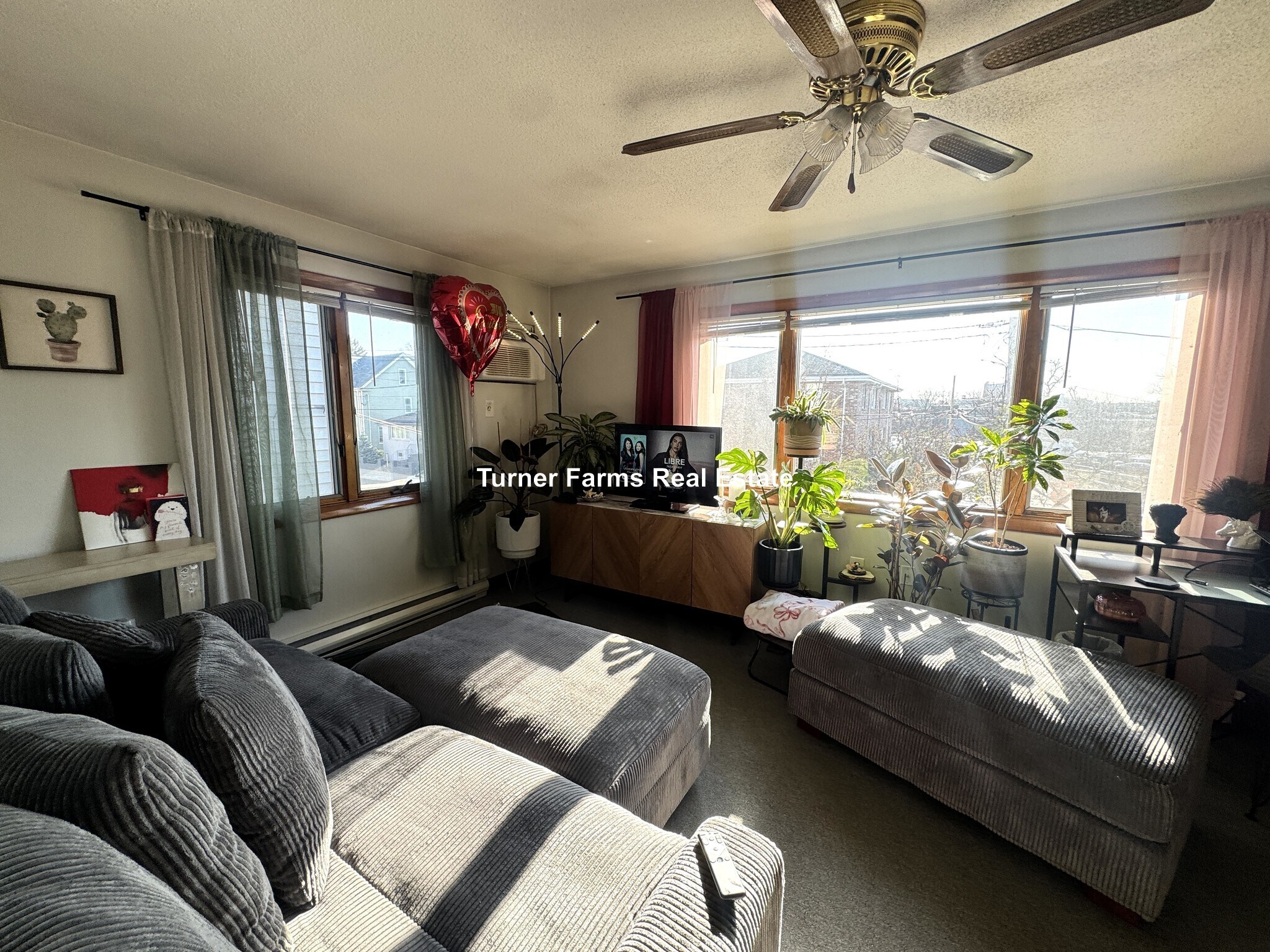 Building Photo - 10 Garfield Ave